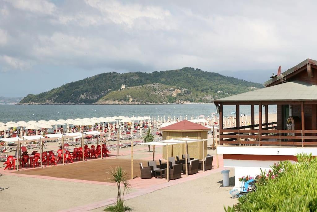 Girasole A Due Passi Dal Mare Apartment มินตูร์โน ภายนอก รูปภาพ